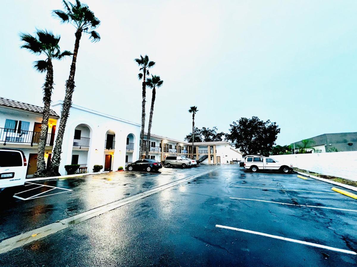 Casa Blanca Express & Suites Cypress Buena Park - Anaheim Area Exteriör bild