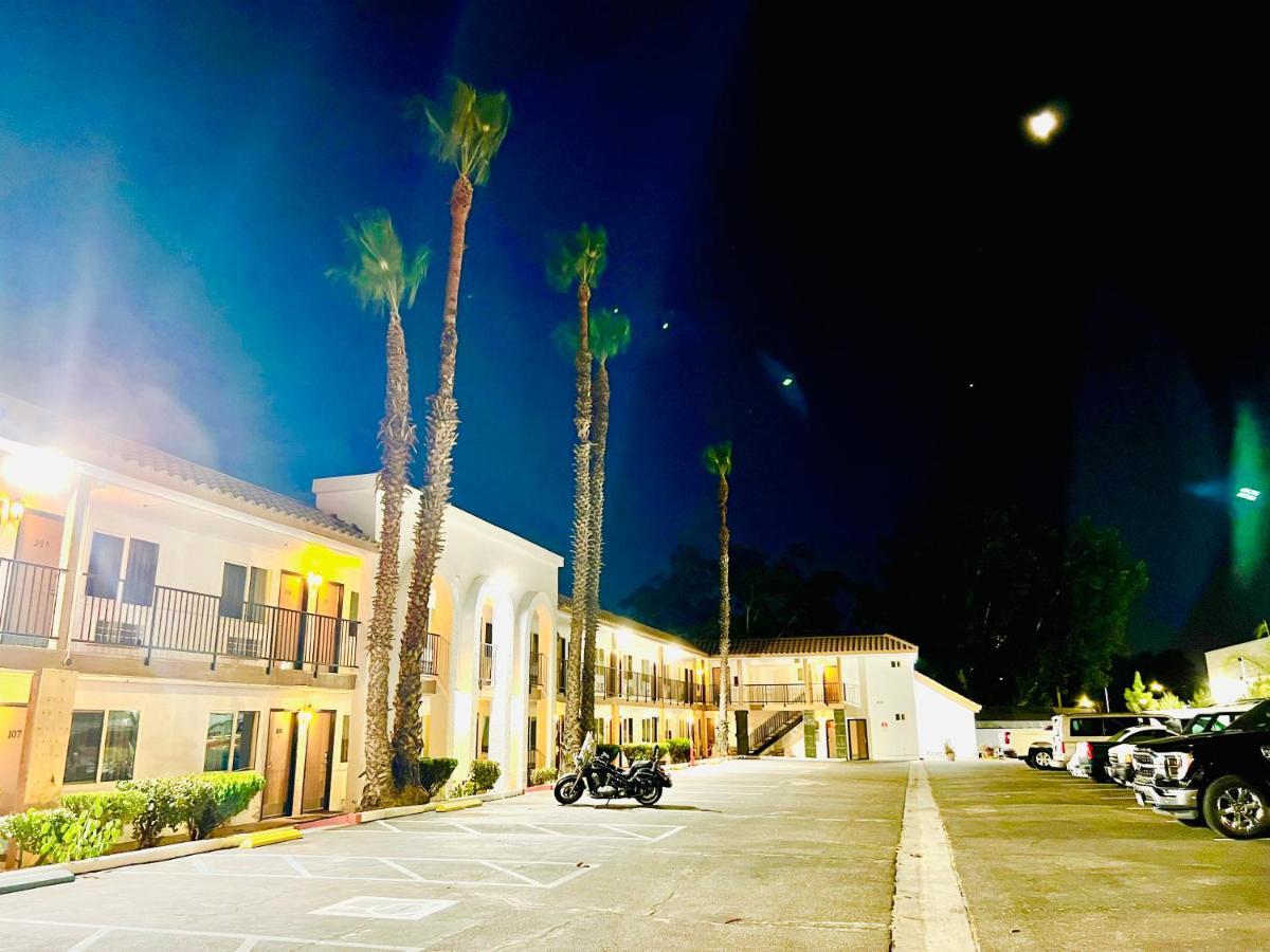 Casa Blanca Express & Suites Cypress Buena Park - Anaheim Area Exteriör bild